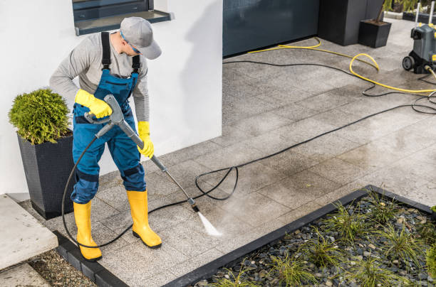 Best Commercial Pressure Washing  in Colon, MI